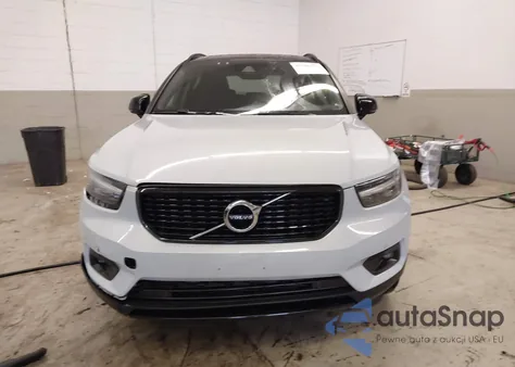 2020 Volvo Xc40 T5 R-Design z USA, uszkodzony, nr VIN YV4162UM7L2206675